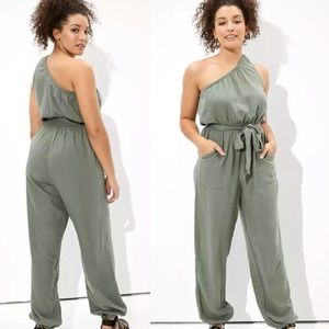 American Eagle One Shoulder Jumper